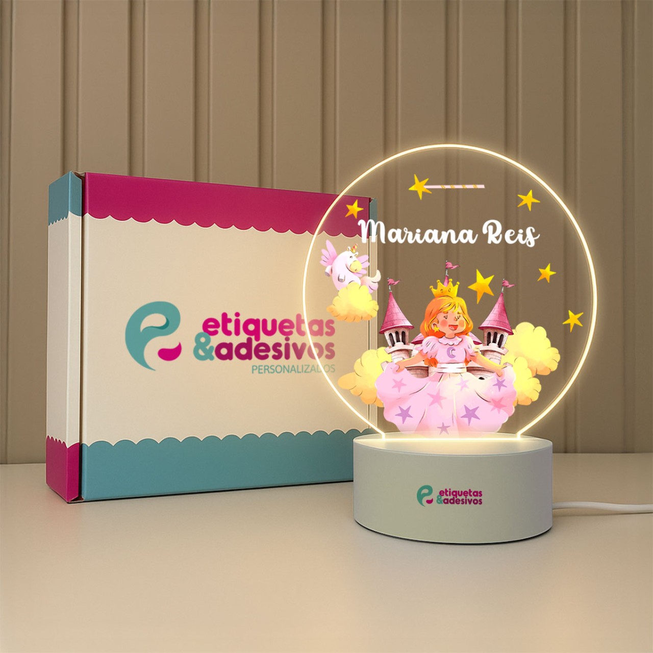 Luminária Princesinha com nome personalizado