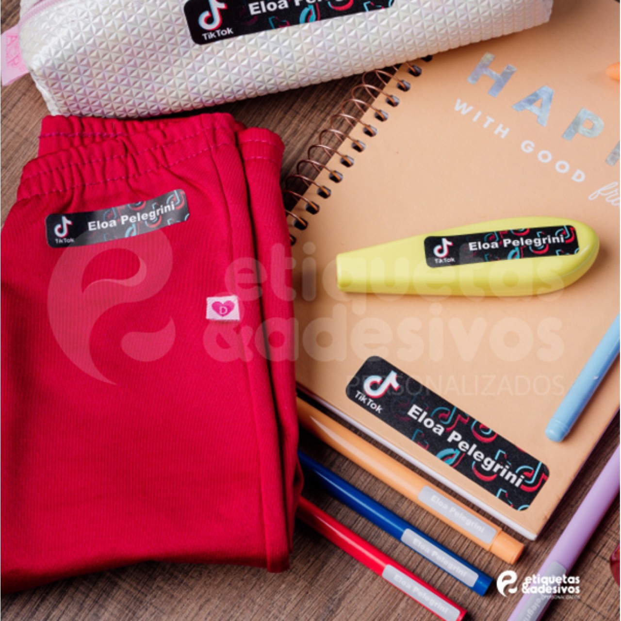 Kit promocional com desenho